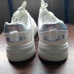 新品 24.5cm レディース スニーカー ホワイト シューズ 靴 カジュアル 識別番号:(946-Z)の画像