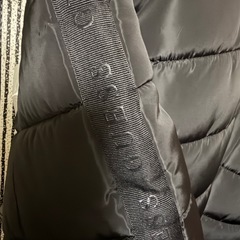 GUESS ゲス ダウンジャケット アウター ブラック メンズの画像