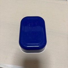 スヌーピーの容器の画像