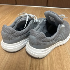 アディダス スニーカー グレー 26.5cmの画像