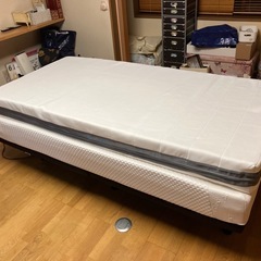 【テンピュール電動ベッド】の画像