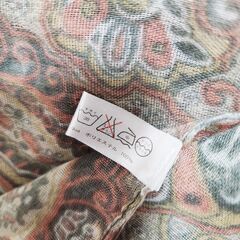 超大判。淡い透け感が上品可憐なたっぷりサイズのストール、いかがでしょうか？の画像