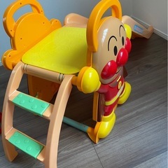 アンパンマン滑り台の画像