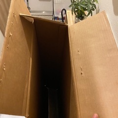 fender エレキギター　ダンボールと梱包資材の画像