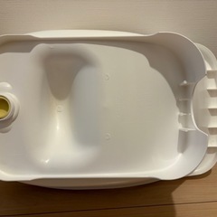ベビーバス　おしり止め　水栓付きの画像