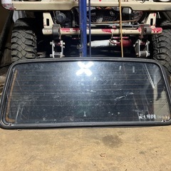 ジムニー　ja11 ja22　リアガラスの画像