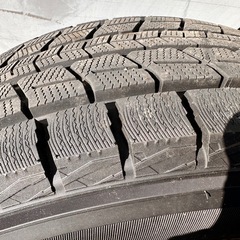 スタッドレスタイヤ　DUNLOP 265/70R  16インチ　の画像