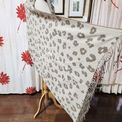 たっぷり大判、ぬっくぬく。秋物アウター顔負けの超大判ストール、いかがでしょうか？の画像