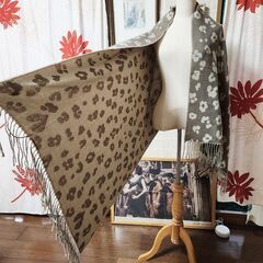 たっぷり大判、ぬっくぬく。秋物アウター顔負けの超大判ストール、いかがでしょうか？の画像