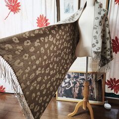 たっぷり大判、ぬっくぬく。秋物アウター顔負けの超大判ストール、いかがでしょうか？の画像