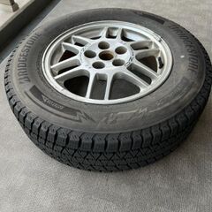 ブリヂストン　ブリザックCV5W  三菱デリカＤ5（CV5W）用スタッドレスタイヤ４本セットタイヤカバー付きの画像