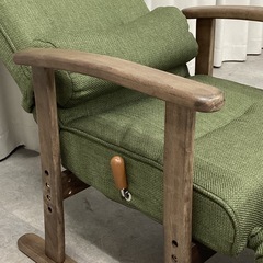 KK-7【新入荷　リサイクル品】エムール　立ち上がりを考えた　リクライニング座椅子　グリーンの画像