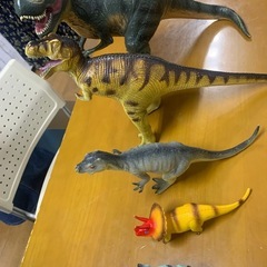 恐竜おもちゃの画像