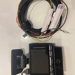 コムテック製　前面、車内2カメラドライブレコーダー 常時録画配線コード付きの画像