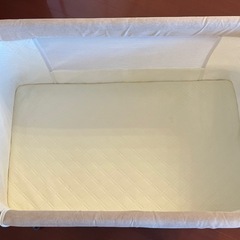 ベビーベッドの画像