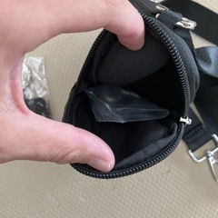 ショルダーストラップ付きポーチ ブラックの画像