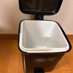 ごみばこゴミ箱の画像