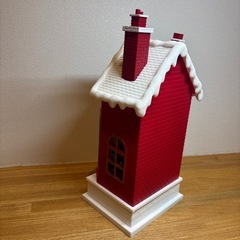 サンタクロースのお家のオブジェ　定価7000円ほどの画像