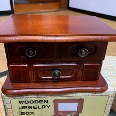 木製ジュエリーボックスの画像