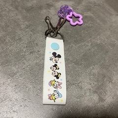 スマホショルダー キーホルダー ブレスレット 画鋲の画像