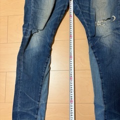 AZUL ダメージ加工 スリムフィットデニムの画像