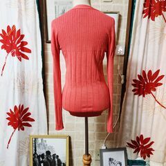 GAP(ギャップ) 伸縮性たっぷり。彩もデザインもCUTEなカットソー、いかがでしょうか？の画像