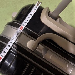 日曜処分　スーツケースの画像