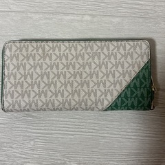 マイケルコース財布 緑財布 の画像
