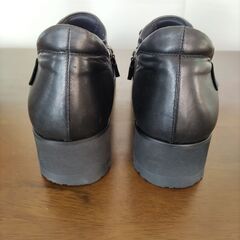 センソユニコ／慈雨 牛革 (23cmEEEE)ショートZIPPERブーツ(黒)の画像