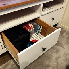 テレビ台、収納棚の画像