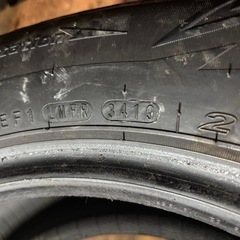 スパイクタイヤ　2本の画像