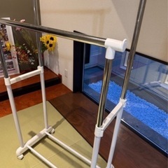 洗濯干しパイプハンガーの画像