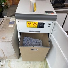 会社で使っていた
シュレッダーの画像