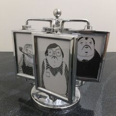 写真たて　金属製　フォトスタンドの画像