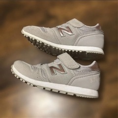 New Balance 373の画像