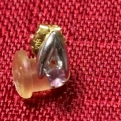 決定、ピンクダイヤ入りピアスの画像