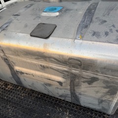 トラック　アルミ製燃料タンク　400ℓの画像