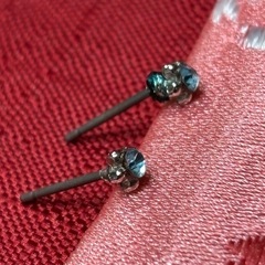 決定、ピアスの画像