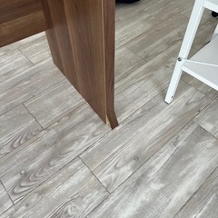 オフィスデスクの画像