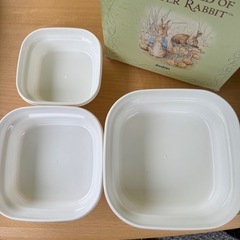 ピーターラビット保存容器の画像