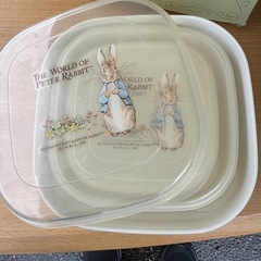 ピーターラビット保存容器の画像
