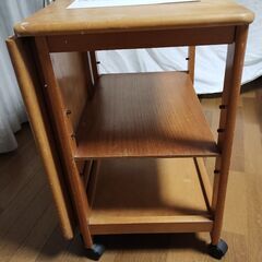 折りたたみテーブル キャスター付き 高さ68cmの画像