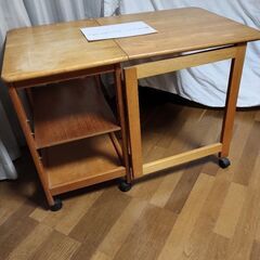 折りたたみテーブル キャスター付き 高さ68cmの画像