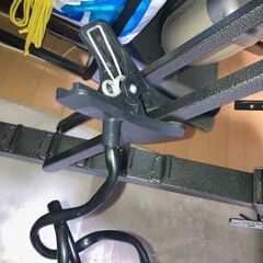 自由自在にスマホ等を固定できる大きめのクリップの画像