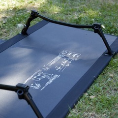 キャンプベッド
の画像