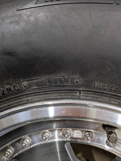 ランクル 冬タイヤ 295/75r/16