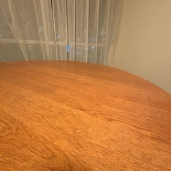 IKEA BJURSTA 丸形 伸張 ダイニングテーブル　の画像