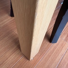 IKEA BJURSTA 丸形 伸張 ダイニングテーブル　の画像