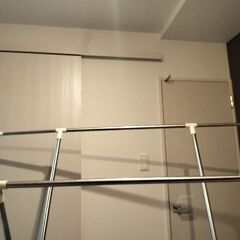 コンパクト　ステンレス 伸縮式多機能布団干し 物干しスタンド 洗濯物干しの画像