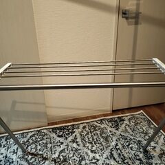 コンパクト　ステンレス 伸縮式多機能布団干し 物干しスタンド 洗濯物干しの画像